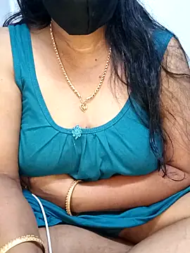 Snapshot of tamil_sarah chatting on 06-12-26, 03:55 tamil sarah online show from 06-12-26, 03:55