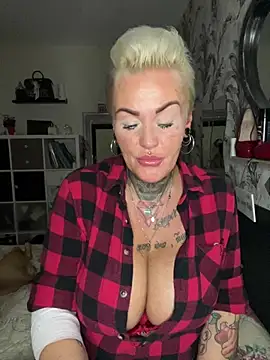 InkedMissLaBaehm online show from 07-16-26, 10:05