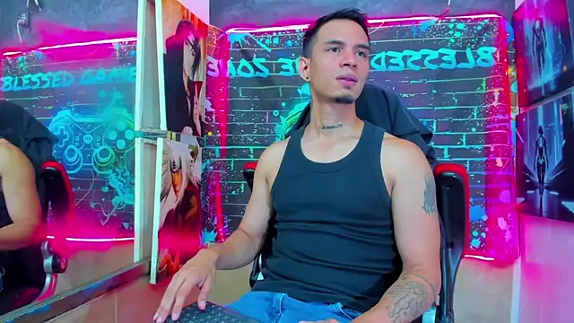 Snapshot of Angel_Blessed chatting on 06-11-26, 12:25 Angel Blessed online show from 06-11-26, 12:25