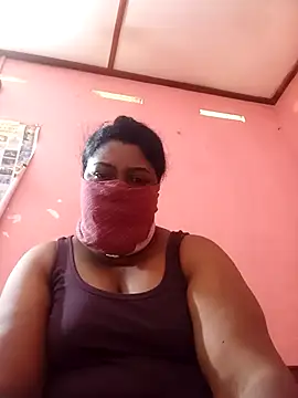 Snapshot of Madusi-11 chatting on 06-23-26, 02:53 Madusi-11 online show from 06-23-26, 02:53