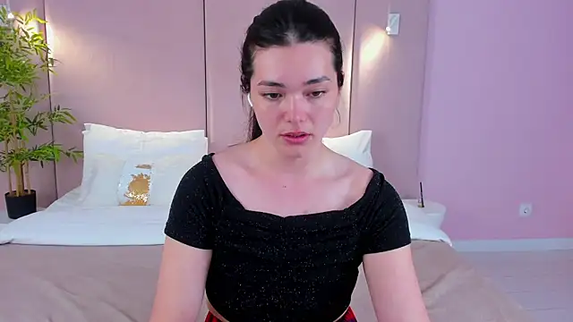 MaddieMeyer online show from 07-07-26, 06:47