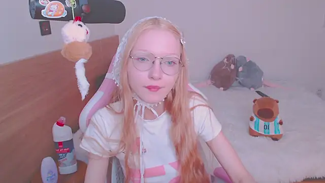 Snapshot of blush chatting on 07-10-26, 01:58 blush online show from 07-10-26, 01:58