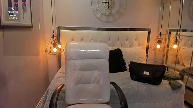 zara moon1 online show from 06-18-26, 09:14