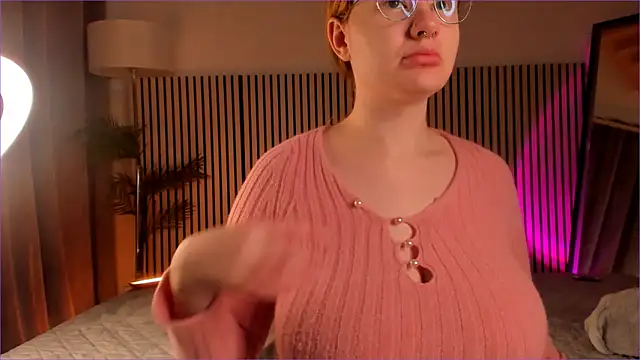 Snapshot of SonyaBabyn chatting on 02-02-26, 03:44 SonyaBabyn online show from 02-02-26, 03:44