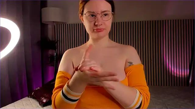 Snapshot of SonyaBabyn chatting on 02-23-26, 02:03 SonyaBabyn online show from 02-23-26, 02:03