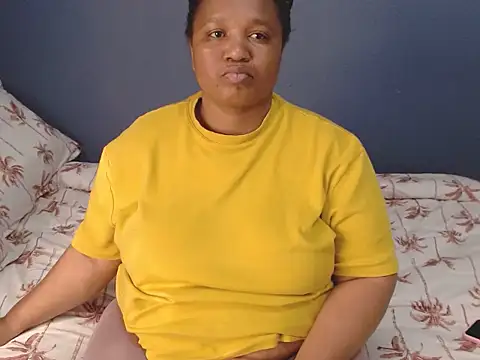 Snapshot of MISS_BLACKBERY chatting on 06-26-26, 12:31 MISS BLACKBERY online show from 06-26-26, 12:31