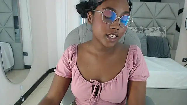 lily mendoza online show from 07-10-26, 07:38