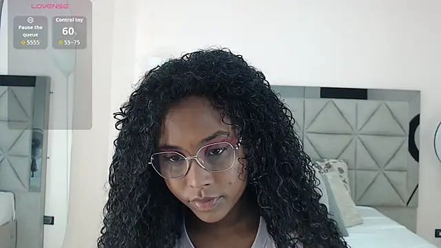 lily mendoza online show from 07-15-26, 07:52
