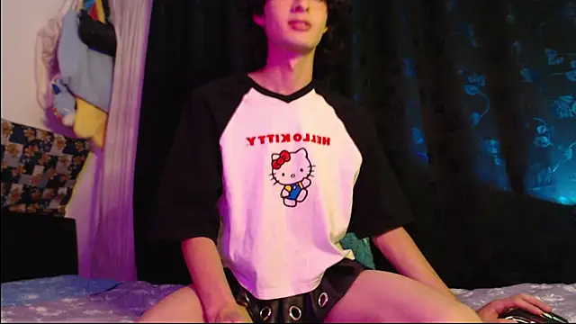 Naomi uwu online show from 06-14-26, 07:21