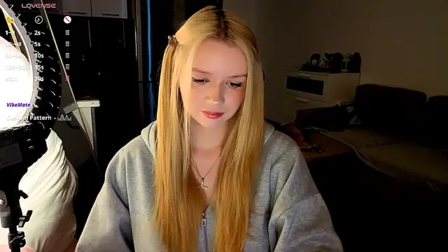Snapshot of viyy chatting on 07-12-26, 05:26 viyy online show from 07-12-26, 05:26