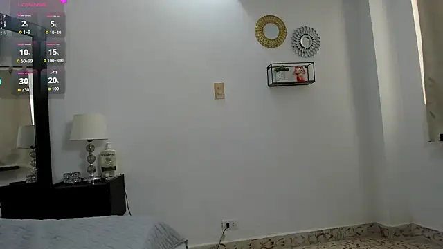 Snapshot of ZoeBluhs chatting on 07-13-26, 07:05 ZoeBluhs online show from 07-13-26, 07:05