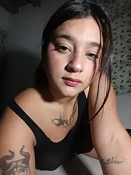 Snapshot of Mia_everlyn chatting on 06-23-26, 04:54 Mia everlyn online show from 06-23-26, 04:54