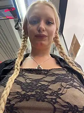 Elfi InPublic online show from 07-02-26, 04:07