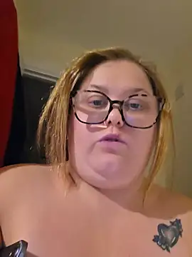 Ivy-Rose-xx online show from 07-26-26, 12:52