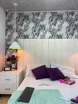 Tesalove 606 online show from 06-17-26, 04:26