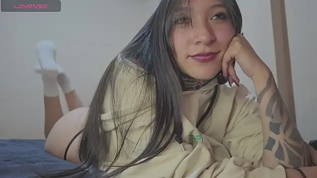 Snapshot of isasaenz_ chatting on 07-21-26, 03:20 isasaenz online show from 07-21-26, 03:20
