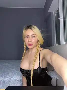 Snapshot of sabriloirinha chatting on 06-15-26, 01:08 sabriloirinha online show from 06-15-26, 01:08