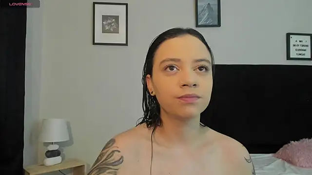 Snapshot of Sara_B chatting on 07-02-26, 05:52 Sara B online show from 07-02-26, 05:52