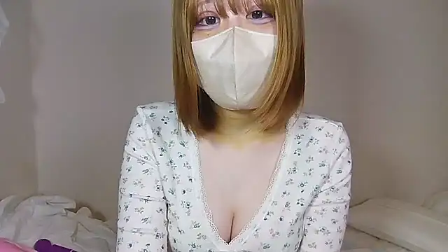 Snapshot of noeru_hi chatting on 08-01-26, 03:22 noeru hi online show from 08-01-26, 03:22