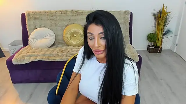 Snapshot of Aylin_Angel chatting on 06-14-26, 03:58 Aylin Angel online show from 06-14-26, 03:58