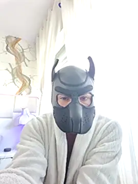 Snapshot of EnricoNetto chatting on 06-16-26, 04:42 EnricoNetto online show from 06-16-26, 04:42