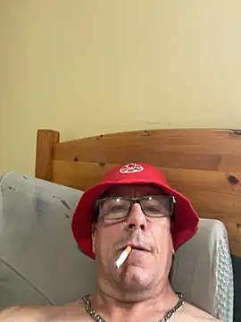 Snapshot of Dicklegend2245 chatting on 06-27-26, 05:07 Dicklegend2245 online show from 06-27-26, 05:07
