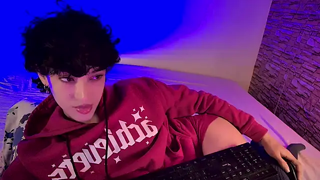 Snapshot of xFemboyToy chatting on 07-01-26, 02:57 xFemboyToy online show from 07-01-26, 02:57