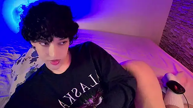 Snapshot of xFemboyToy chatting on 07-04-26, 12:17 xFemboyToy online show from 07-04-26, 12:17