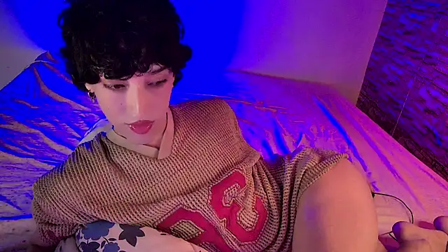 Snapshot of xFemboyToy chatting on 07-12-26, 02:57 xFemboyToy online show from 07-12-26, 02:57