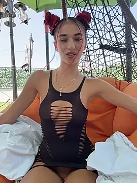 VixenRosse online show from 07-17-26, 09:05