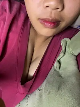Snapshot of -Mymy_ chatting on 06-29-26, 02:28 -Mymy online show from 06-29-26, 02:28