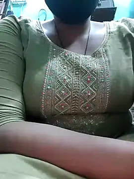 Hot Darling001 online show from 06-18-26, 09:25