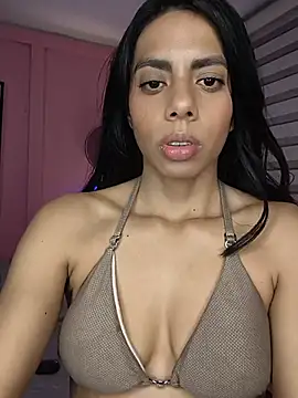 Snapshot of Jasmiinn_ chatting on 06-27-26, 03:22 Jasmiinn online show from 06-27-26, 03:22