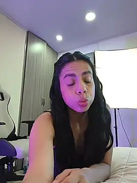 Snapshot of Jasmiinn_ chatting on 07-05-26, 03:23 Jasmiinn online show from 07-05-26, 03:23