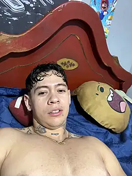 Snapshot of ColombianSexyCouple_ chatting on 06-24-26, 07:51 ColombianSexyCouple online show from 06-24-26, 07:51