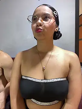 Snapshot of ColombianSexyCouple_ chatting on 07-06-26, 05:26 ColombianSexyCouple online show from 07-06-26, 05:26