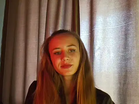 MyLittle Flame  online show from 07-02-26, 12:33