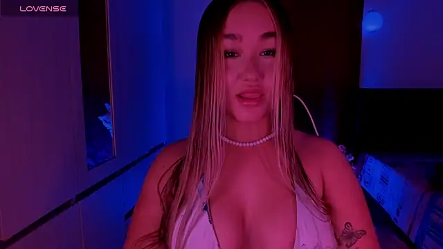 Snapshot of Samantha_ConnorX chatting on 06-18-26, 06:45 Samantha ConnorX online show from 06-18-26, 06:45
