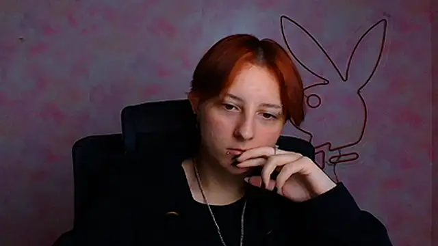 Snapshot of Dilara_Kiss_ chatting on 06-18-26, 09:25 Dilara Kiss online show from 06-18-26, 09:25