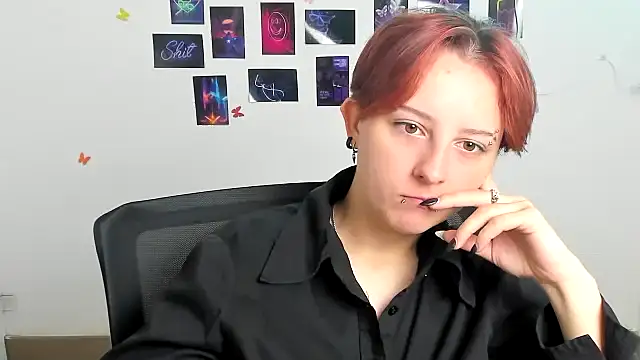 Snapshot of Dilara_Kiss_ chatting on 06-26-26, 05:23 Dilara Kiss online show from 06-26-26, 05:23