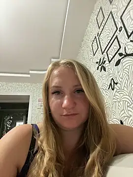 Emilia ki online show from 06-18-26, 08:13