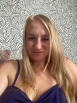 Emilia ki online show from 07-23-26, 11:52