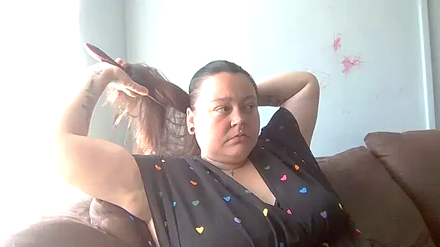 Snapshot of MysteriousAlaya chatting on 07-16-26, 01:17 MysteriousAlaya online show from 07-16-26, 01:17