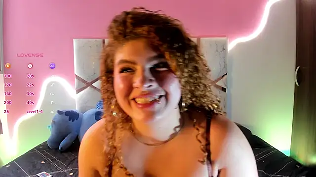 Kiara velez online show from 07-31-26, 12:59