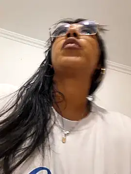 sophiagomezx online show from 07-06-26, 10:56
