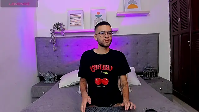 elliot flame online show from 06-22-26, 04:48