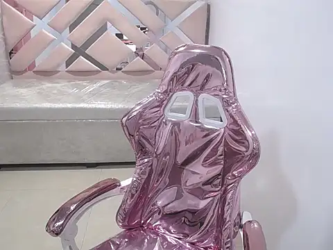 KiaraStar ch online show from 06-18-26, 07:51