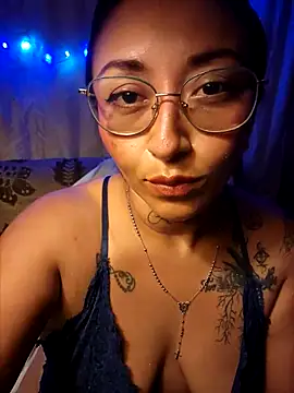 Snapshot of sweetshubbymami chatting on 07-16-26, 02:39 sweetshubbymami online show from 07-16-26, 02:39