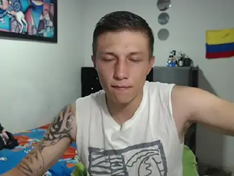 Snapshot of Stiiveen777 chatting on 07-19-26, 12:58 Stiiveen777 online show from 07-19-26, 12:58