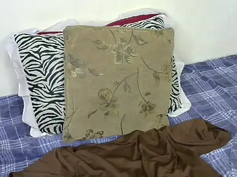 brownfinegirl22 online show from 07-22-26, 07:55
